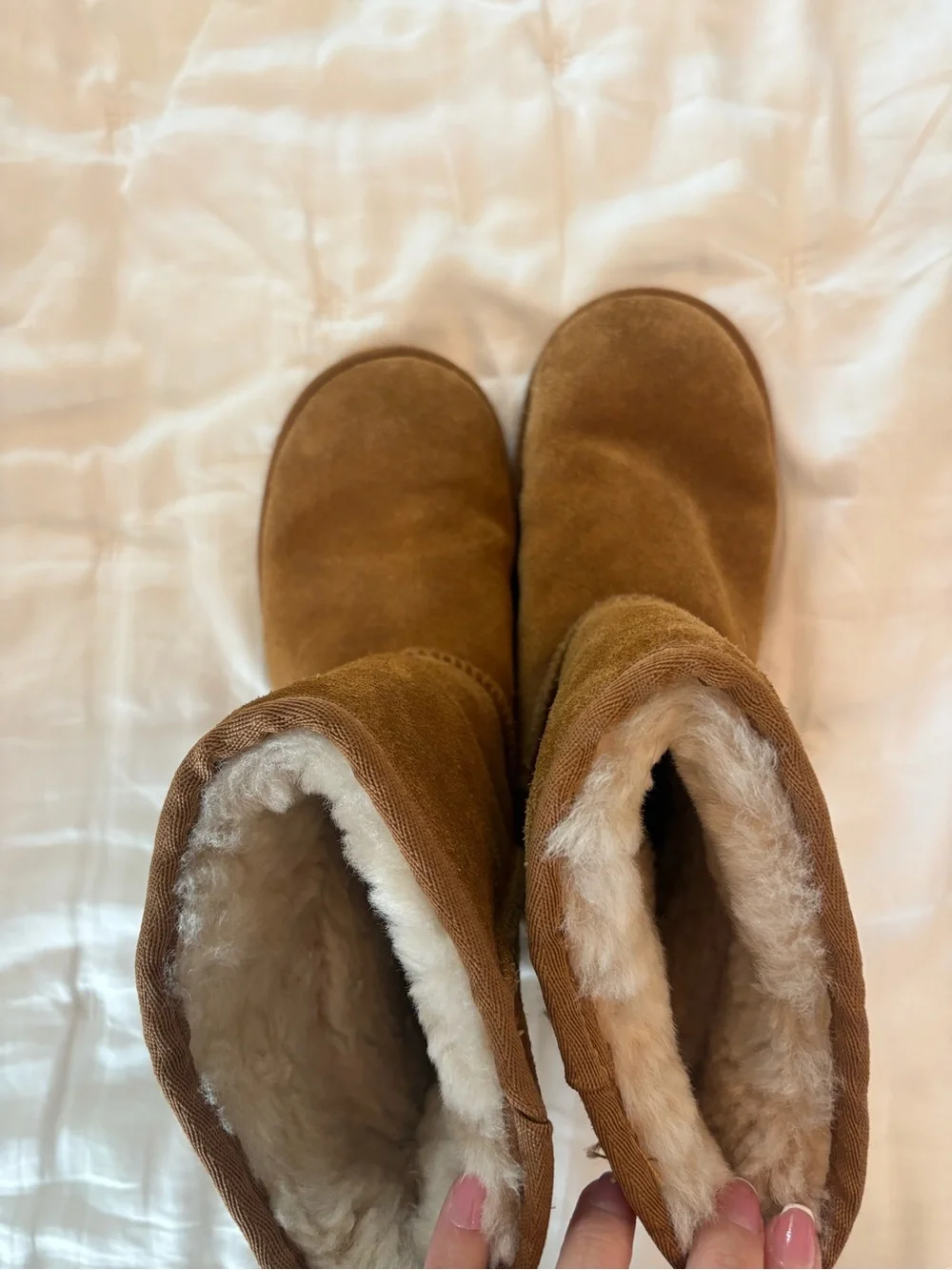 Koolaburra Women's Chestnut Brown Shearling-Lined Ankle Boots